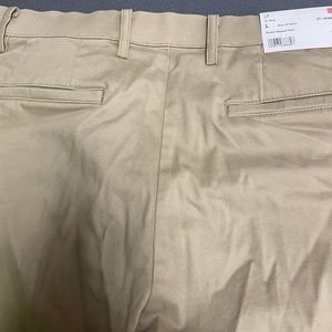 Men’s khaki pants
